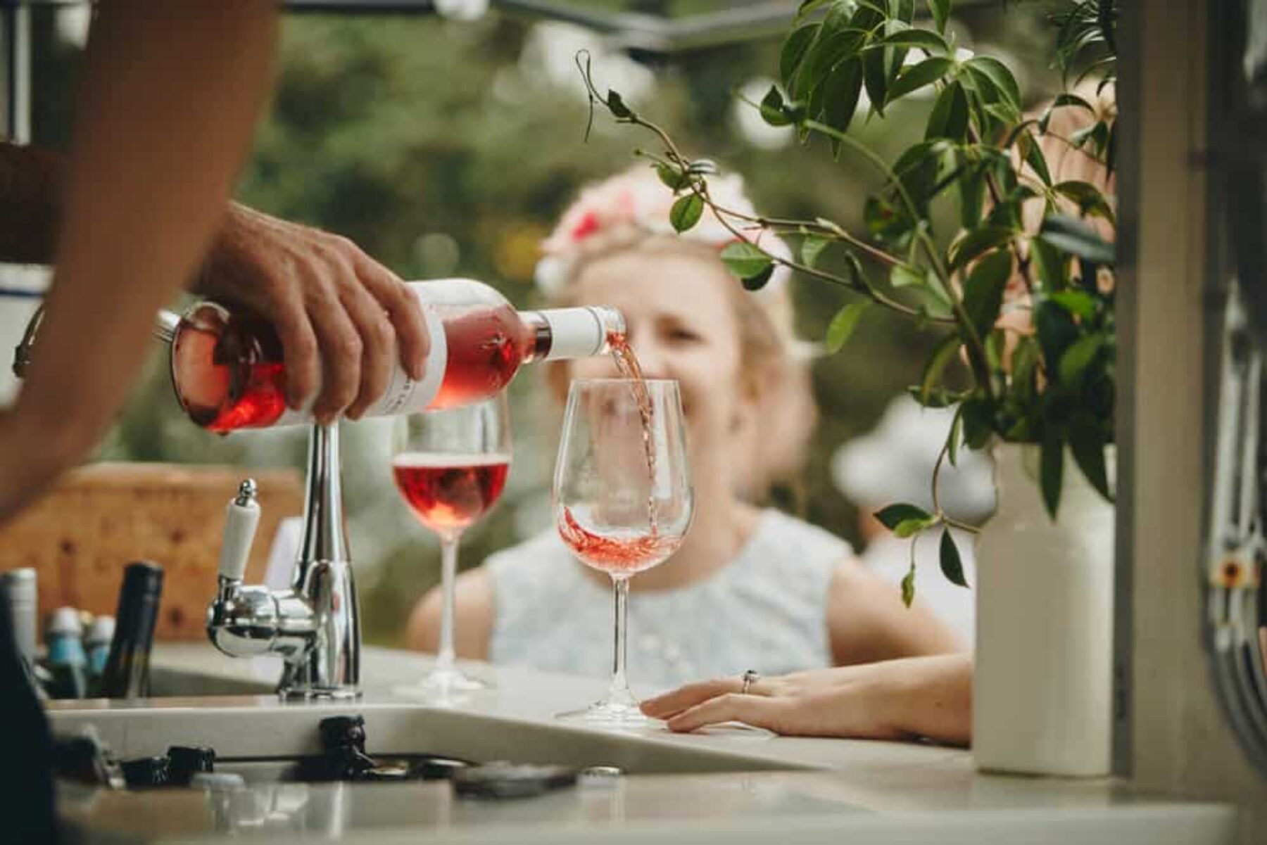 Relaxed picnic wedding, Aukland | Photography by A Couple of Night Owls