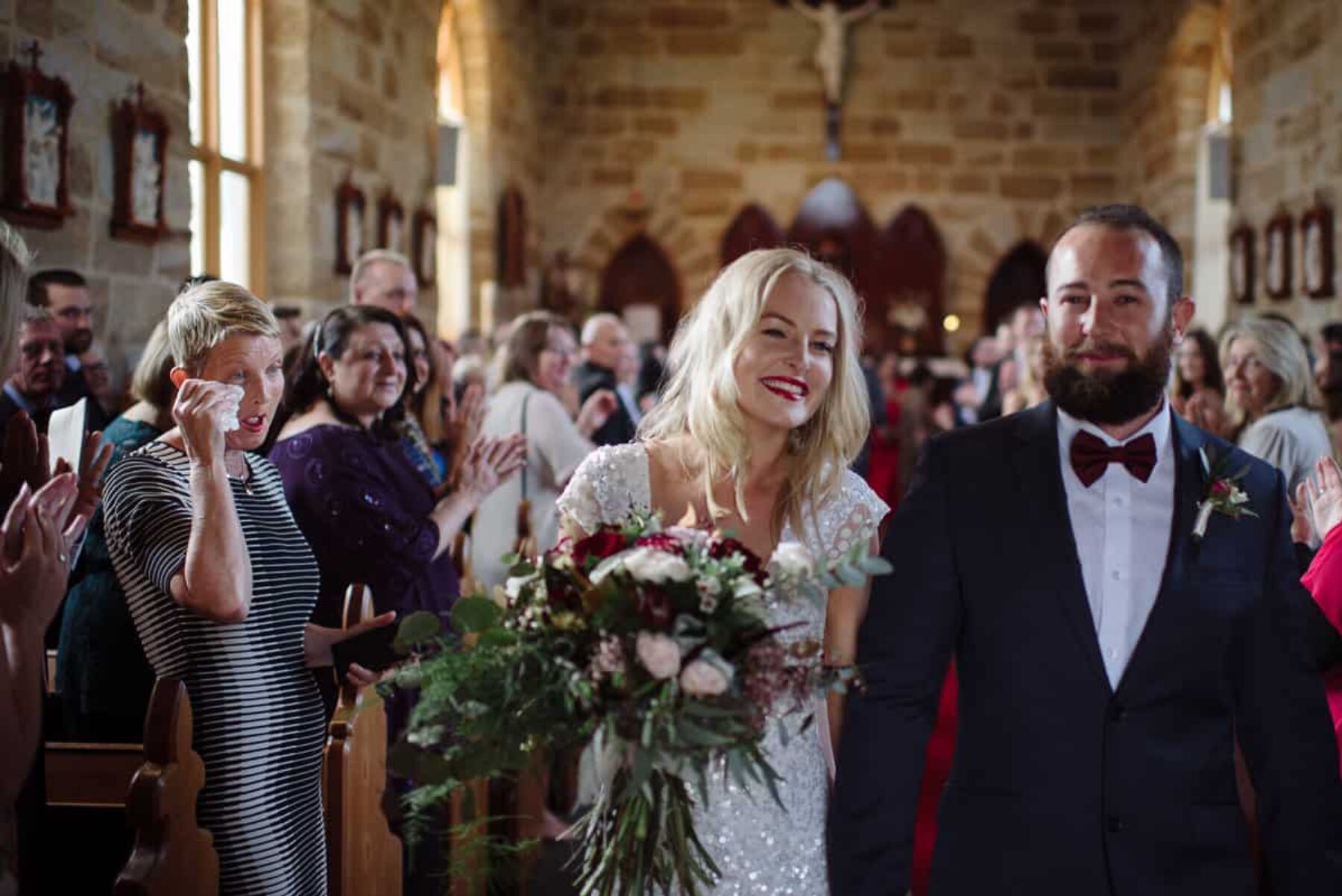 Terrigal wedding at Holy Cross Church / Photography by Keelan Christopher