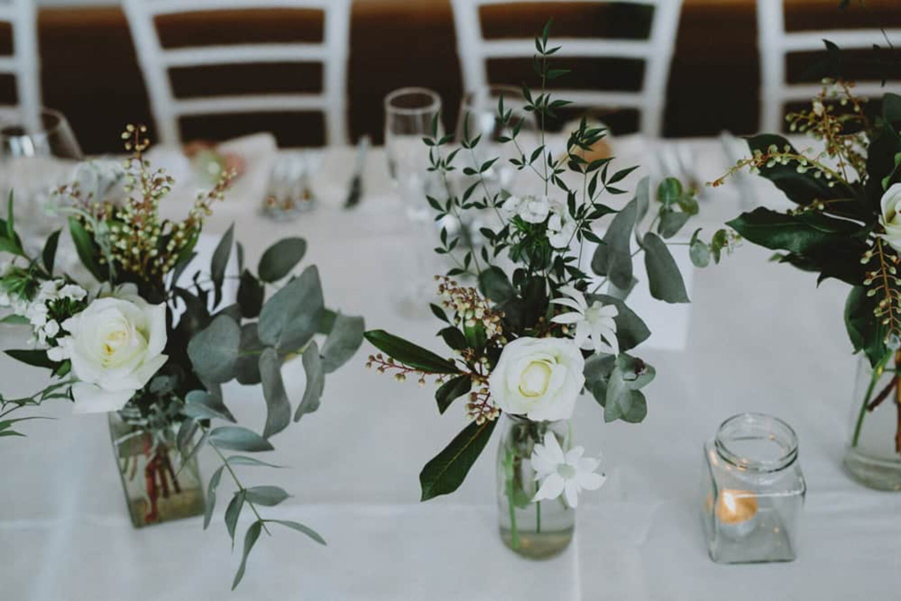 modern green and white wedding flowers