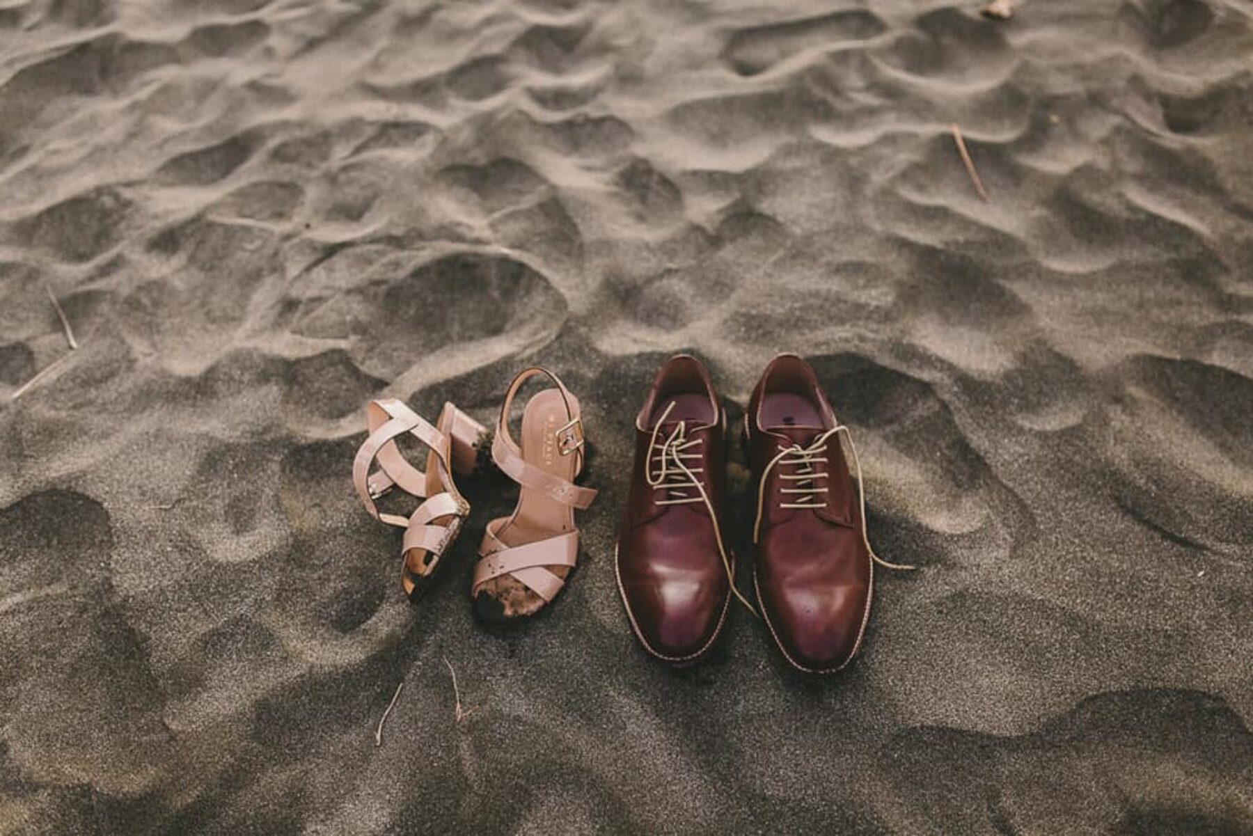 Piha Beach wedding - photography by Kate Wark
