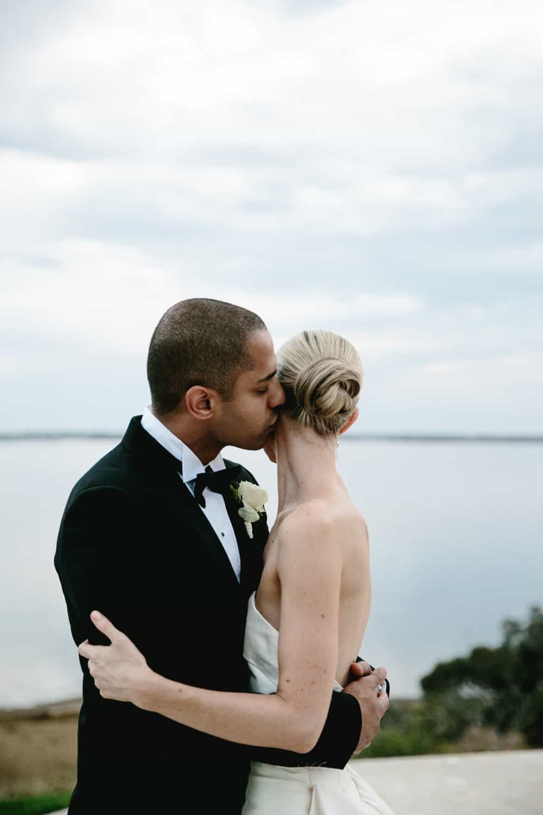 Modern wedding at Campbell Point House