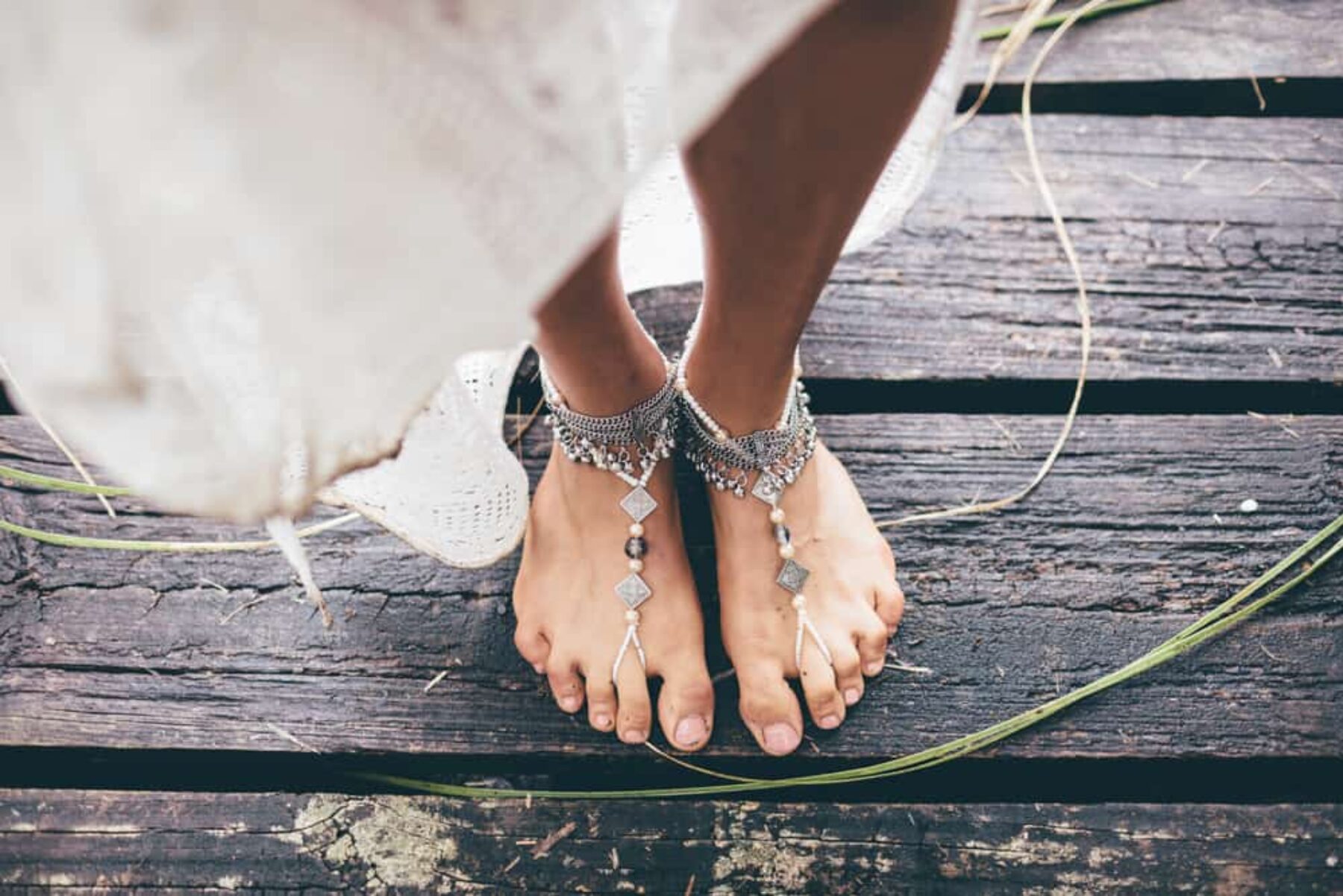 boho bride with barefoot sandals