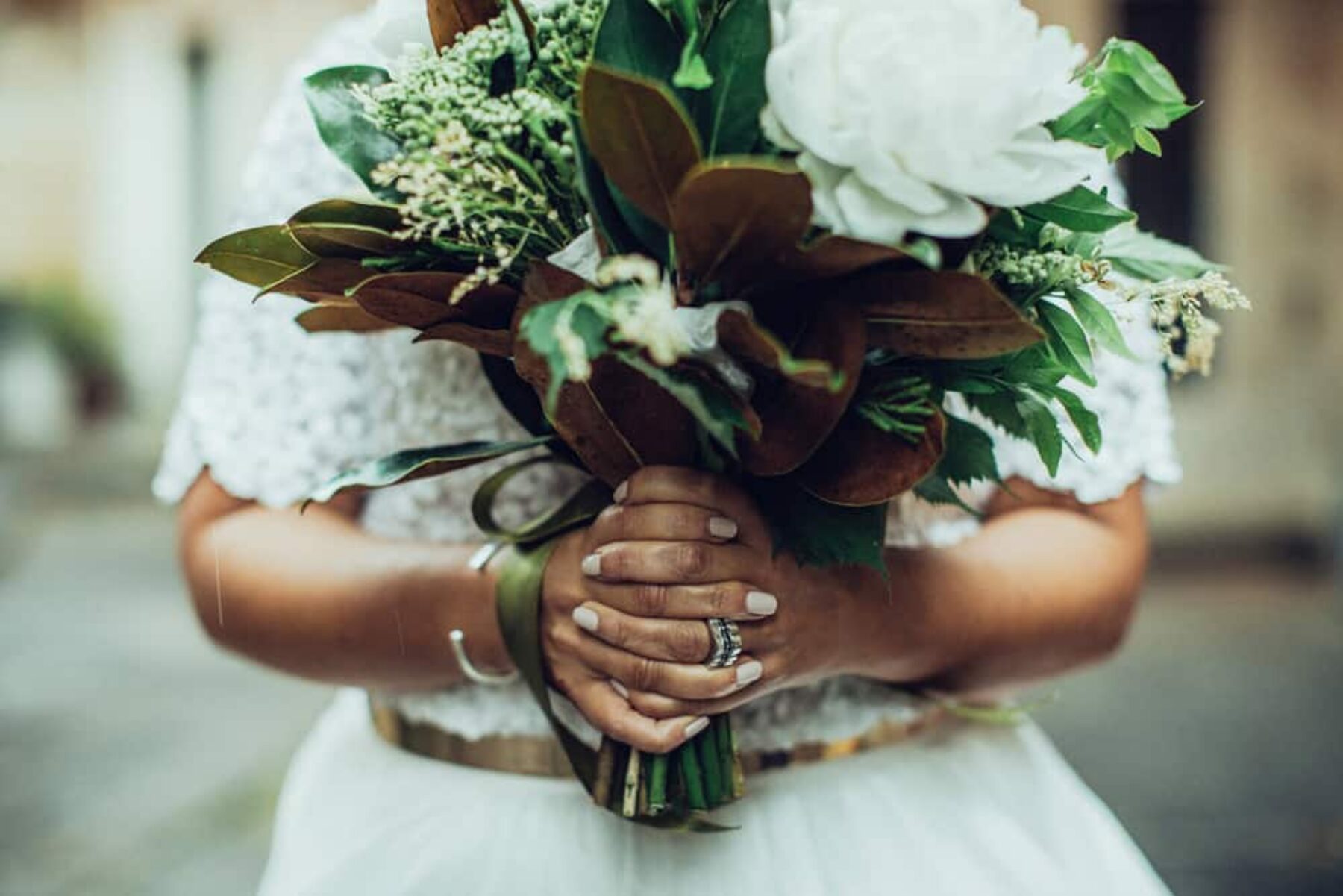 modern green and white wedding bouquet
