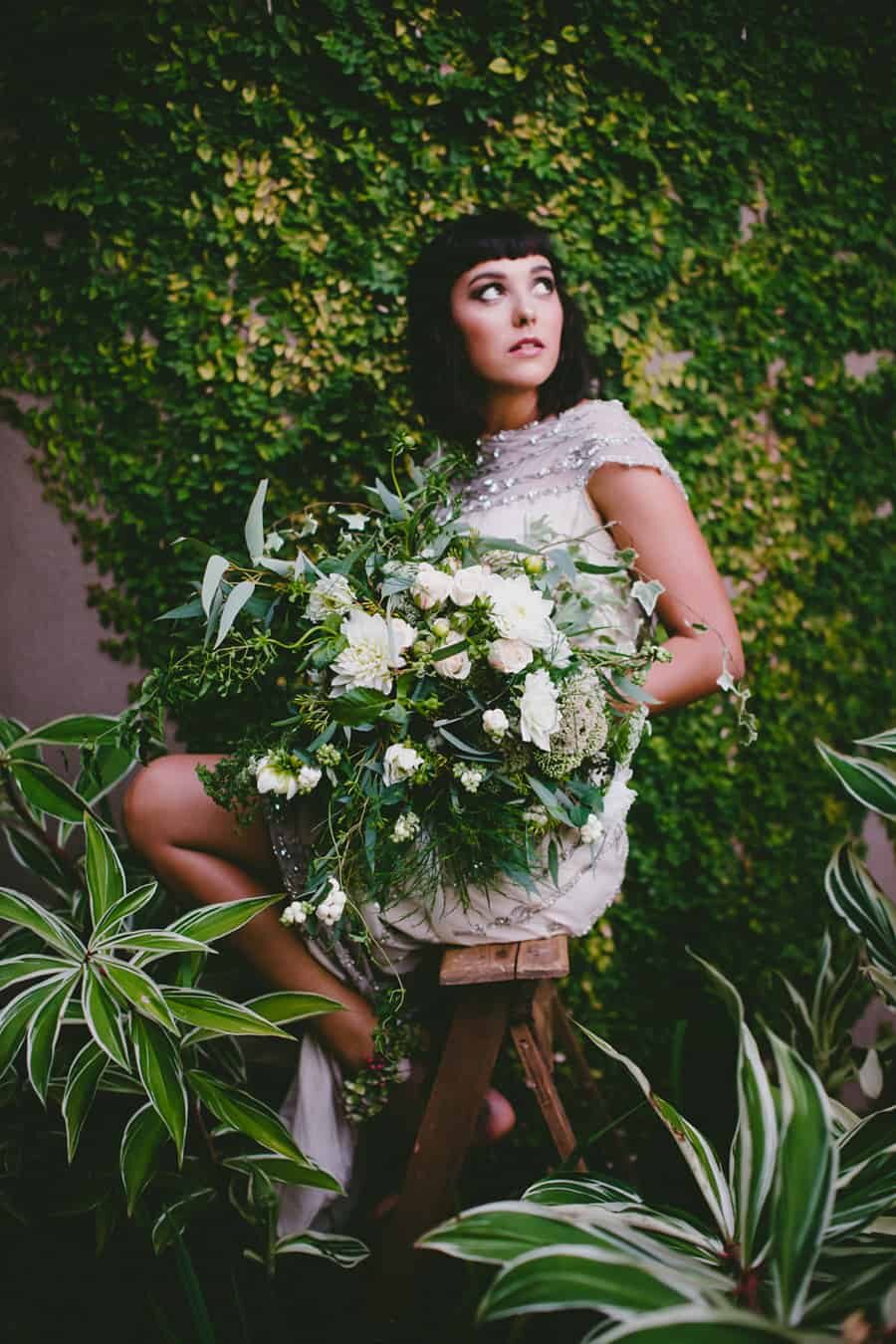 boho bride with unstructured bouquet