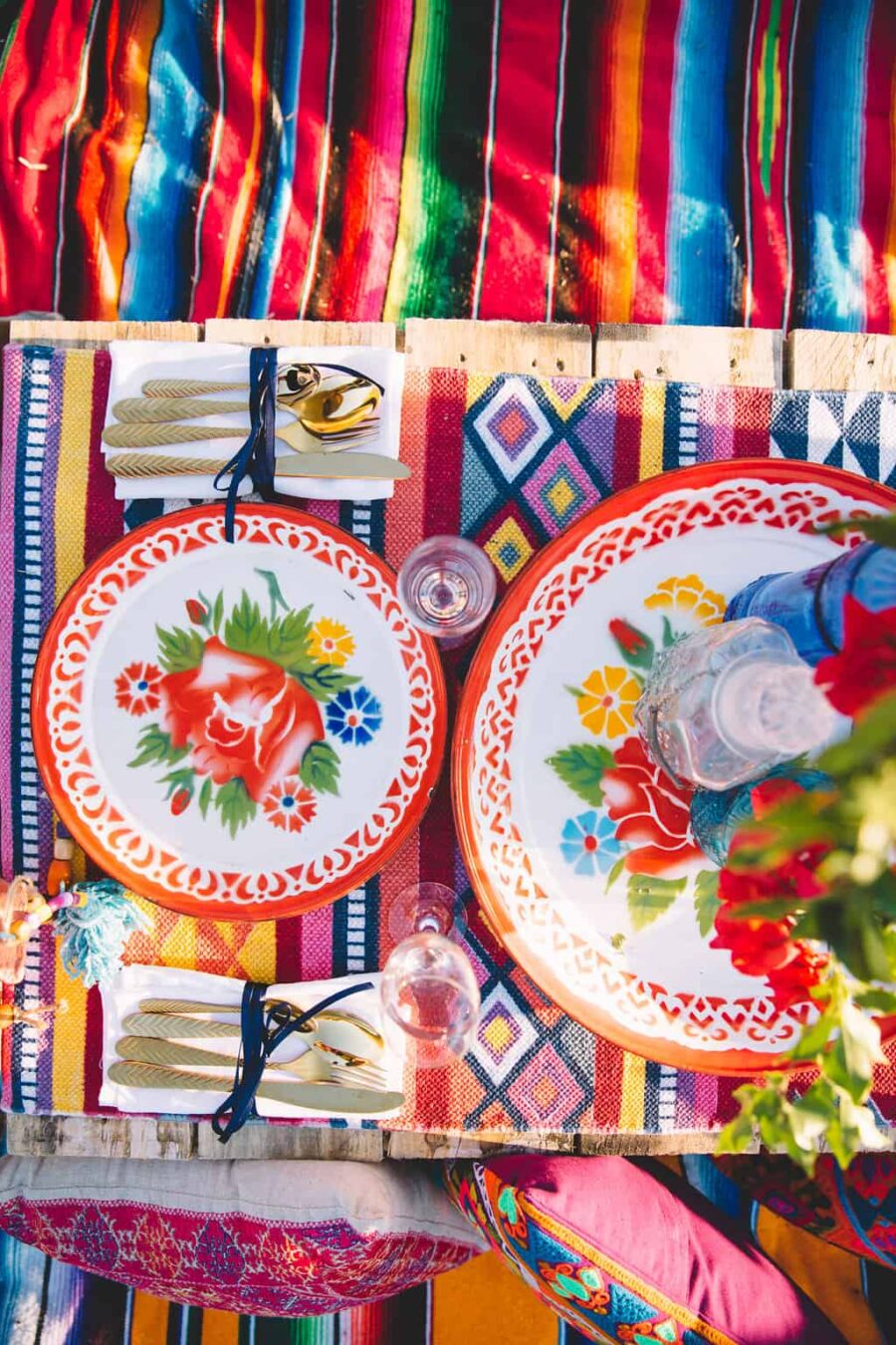 Vibrant Mexican fiesta tablescape