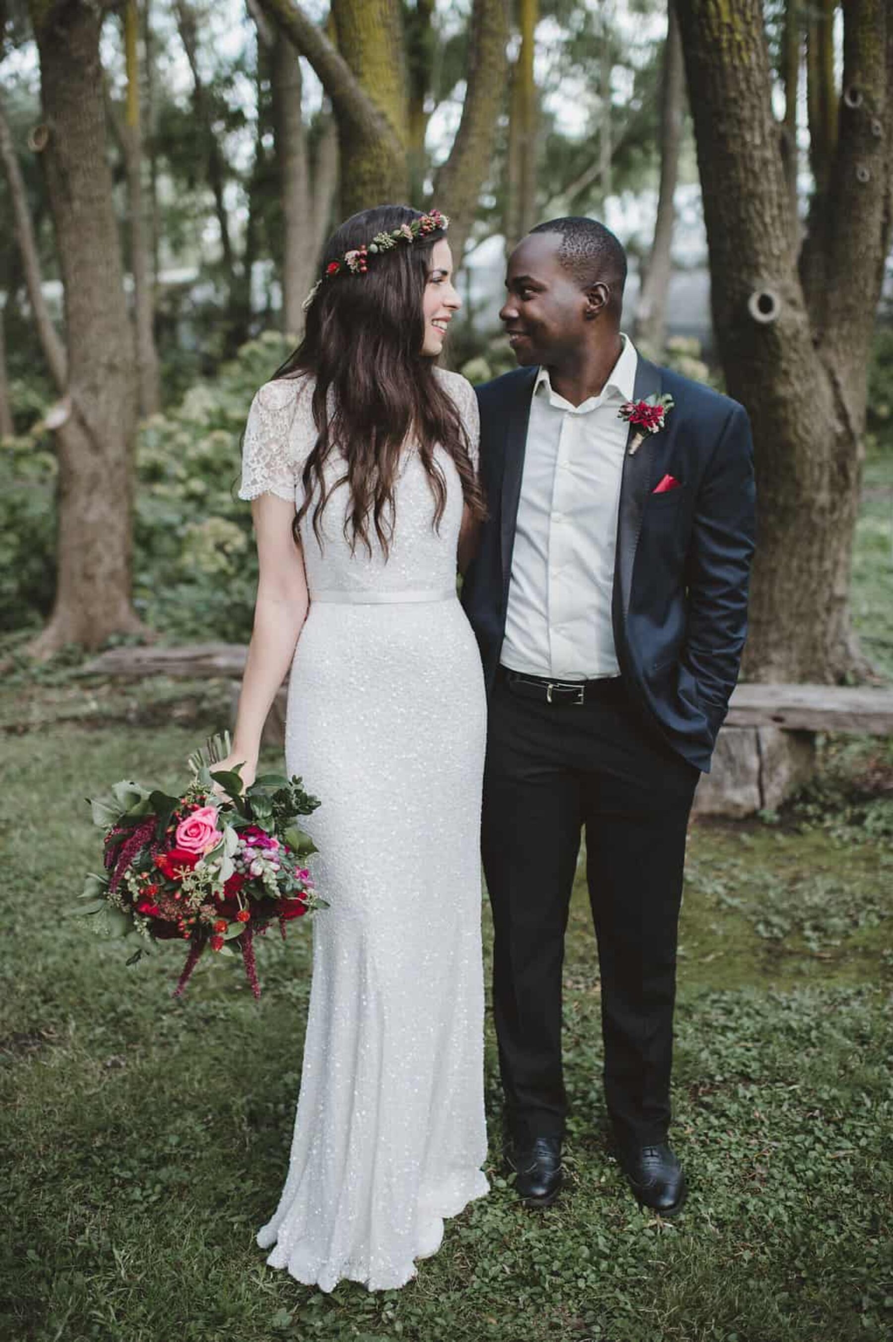relaxed forest wedding - photography by Lauren Campbell