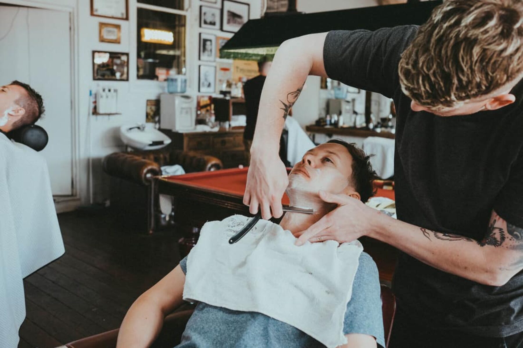 Perth barber - cut throat shave