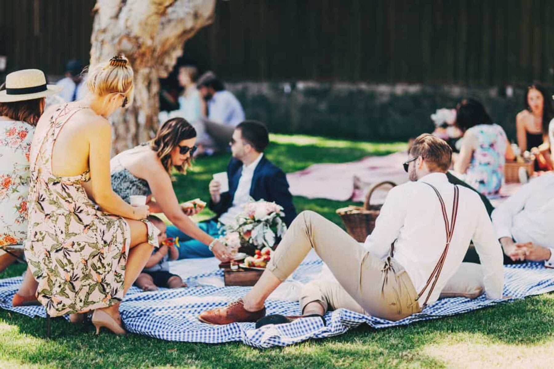 Posh picnic wedding at Centennial Park Sydney