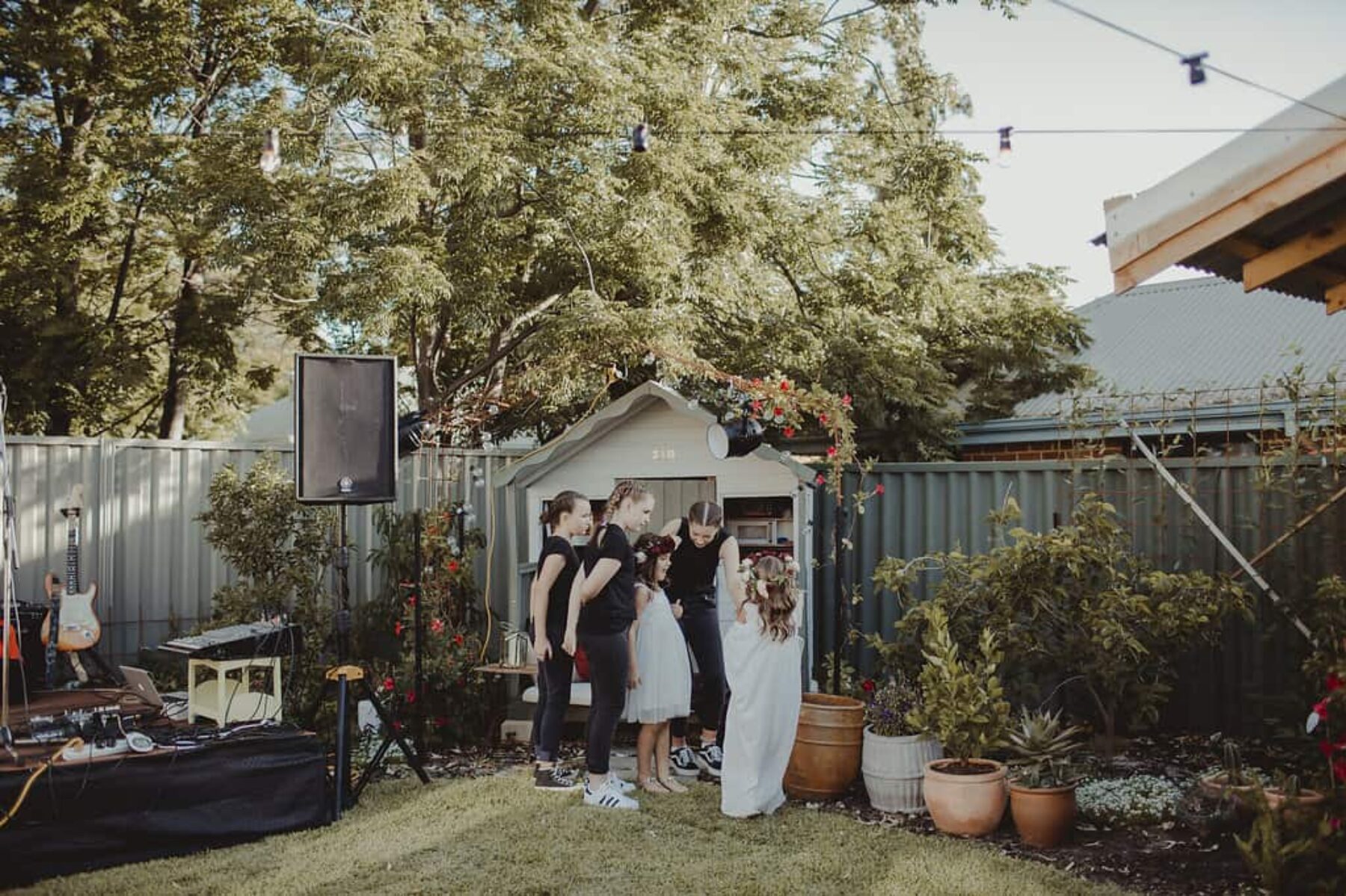 surprise backyard wedding by Nectarine Photography
