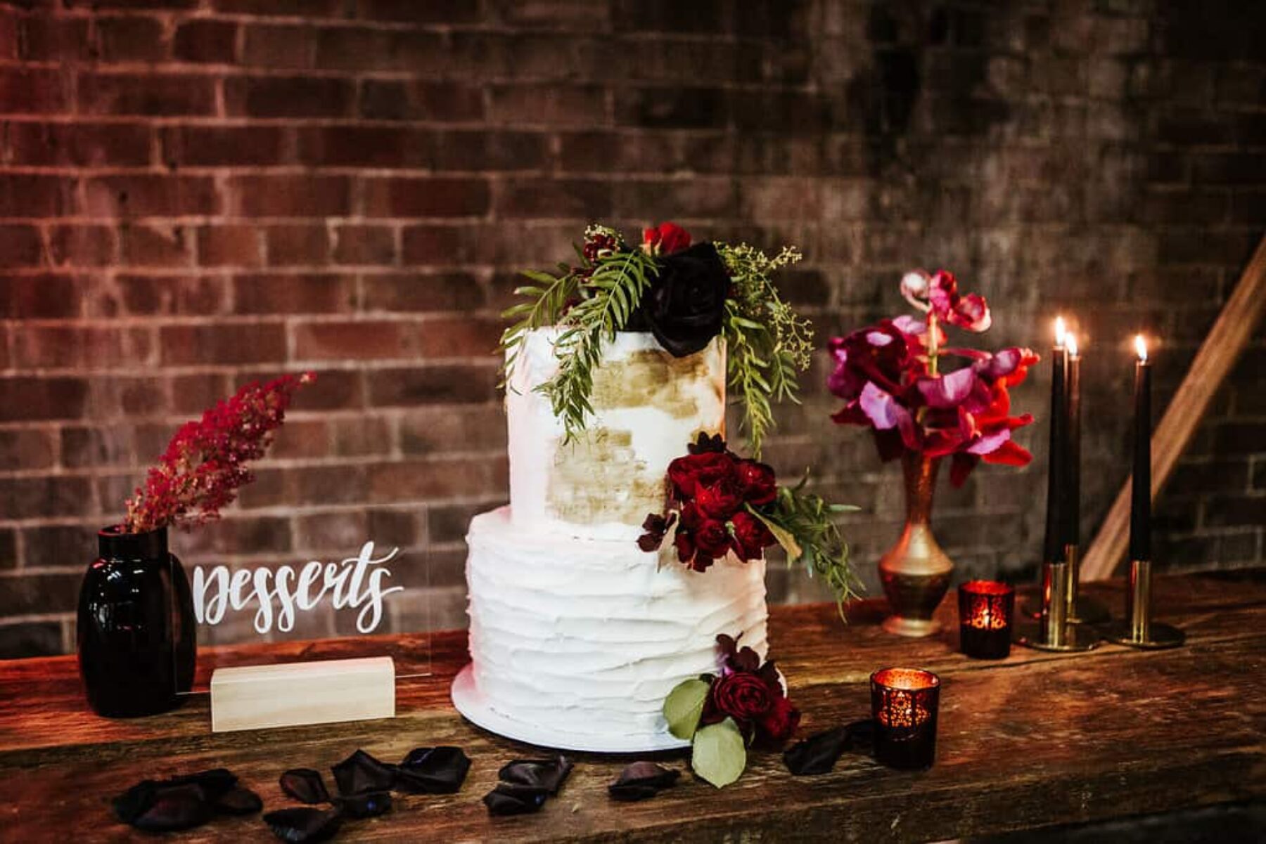 simple 2-tiered wedding cake