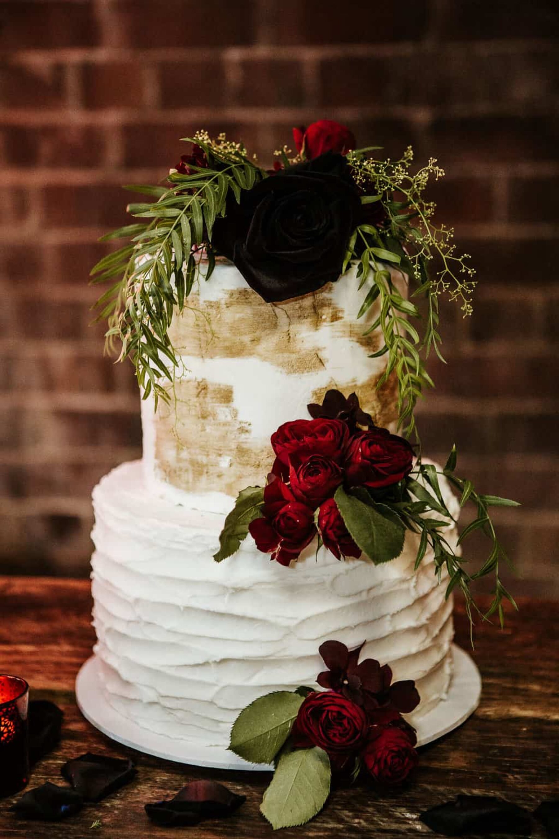 simple 2-tiered wedding cake