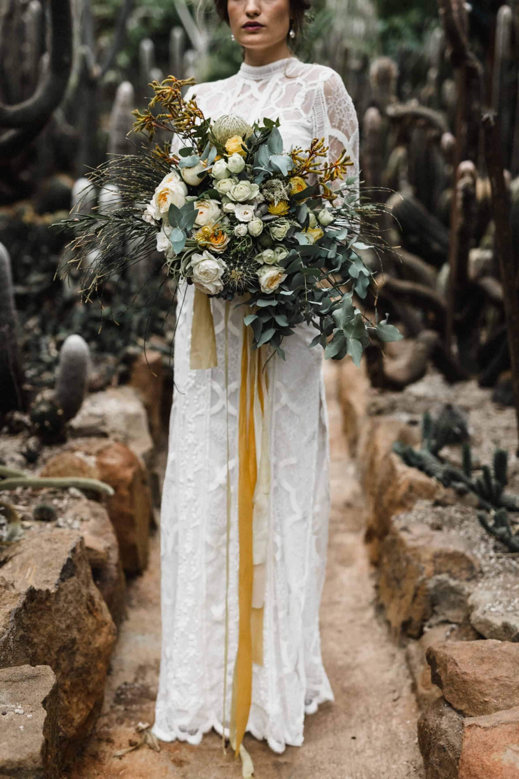 Best of 2017: bouquets | boho bride with muted yellow and green bouquet