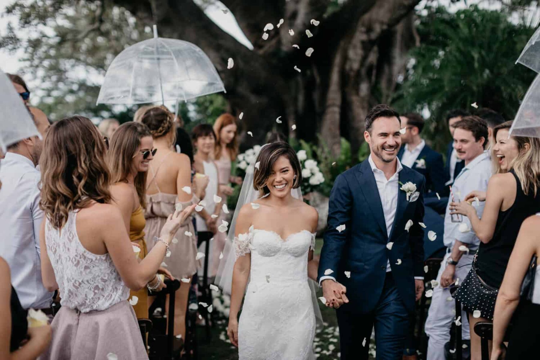 tropical luxe Byron Bay wedding at Fig Tree Restaurant