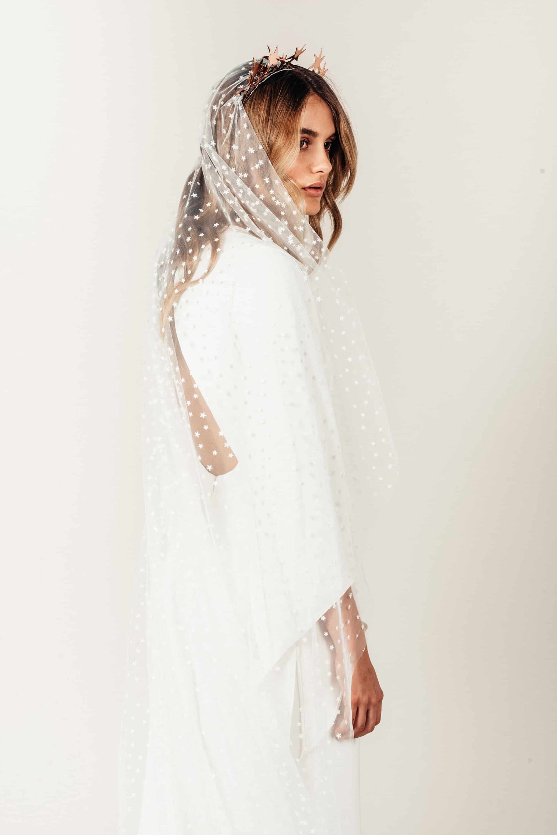 polka dot floor-length bridal veil