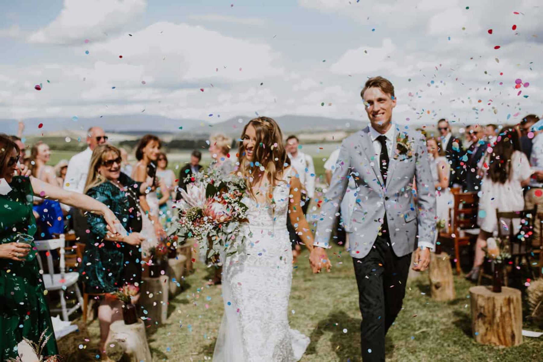 Yarra Valley farm wedding with epic DIY florals / Elsa Campbell Photography
