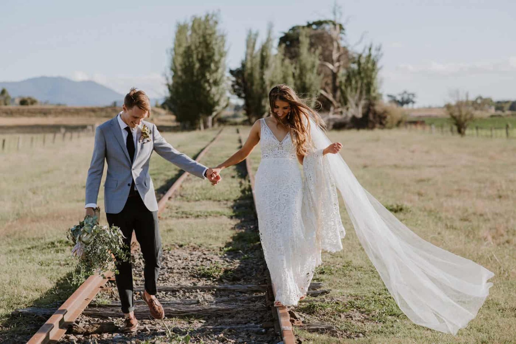 Yarra Valley farm wedding with epic DIY florals / Elsa Campbell Photography