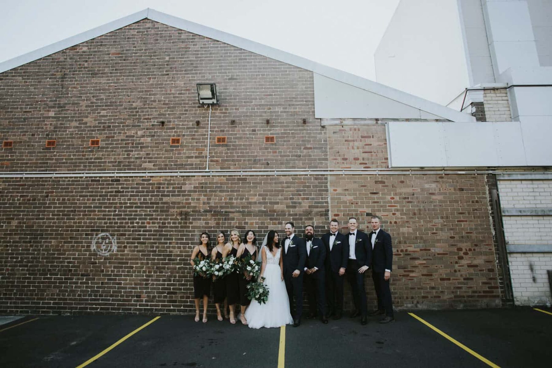 modern-classic black and white bridal party