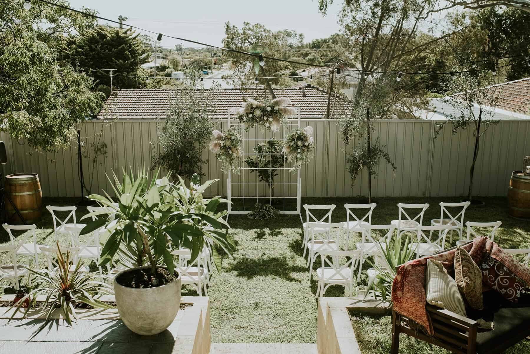 Australian backyard wedding / photography by Liz Jorquera