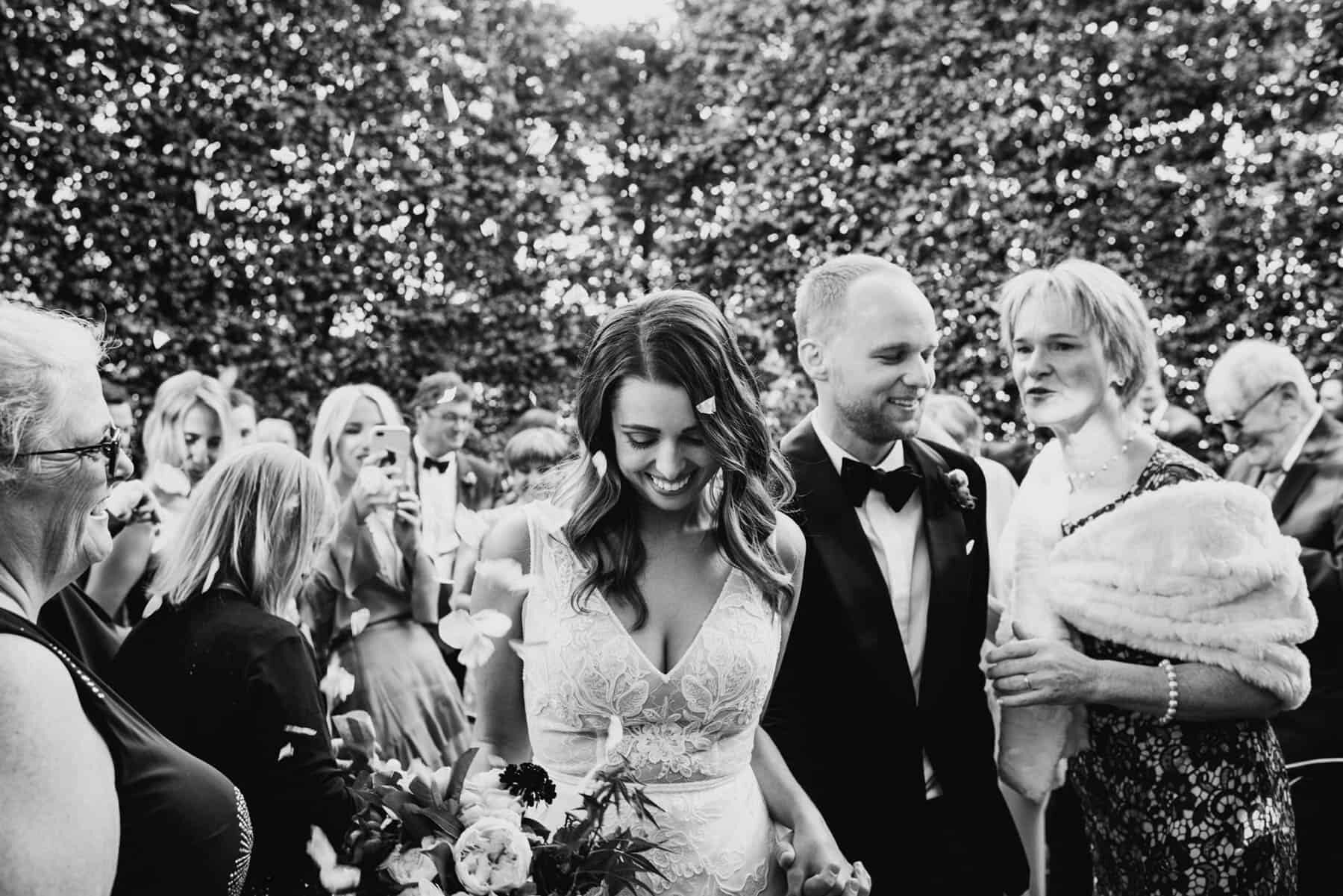 modern Melbourne wedding at Hellenic Museum / Madeline Druce Photography