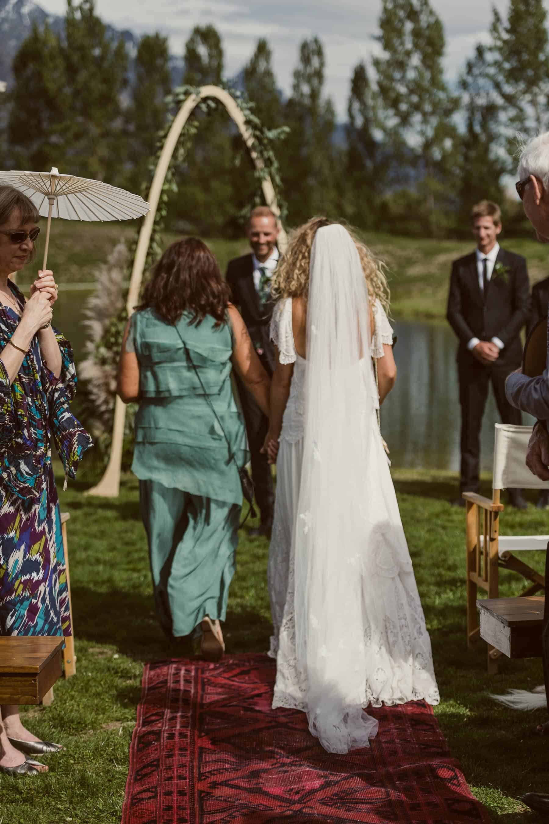 DIY wedding in Queenstown New Zealand / photography by Todd Hunter Mcgaw