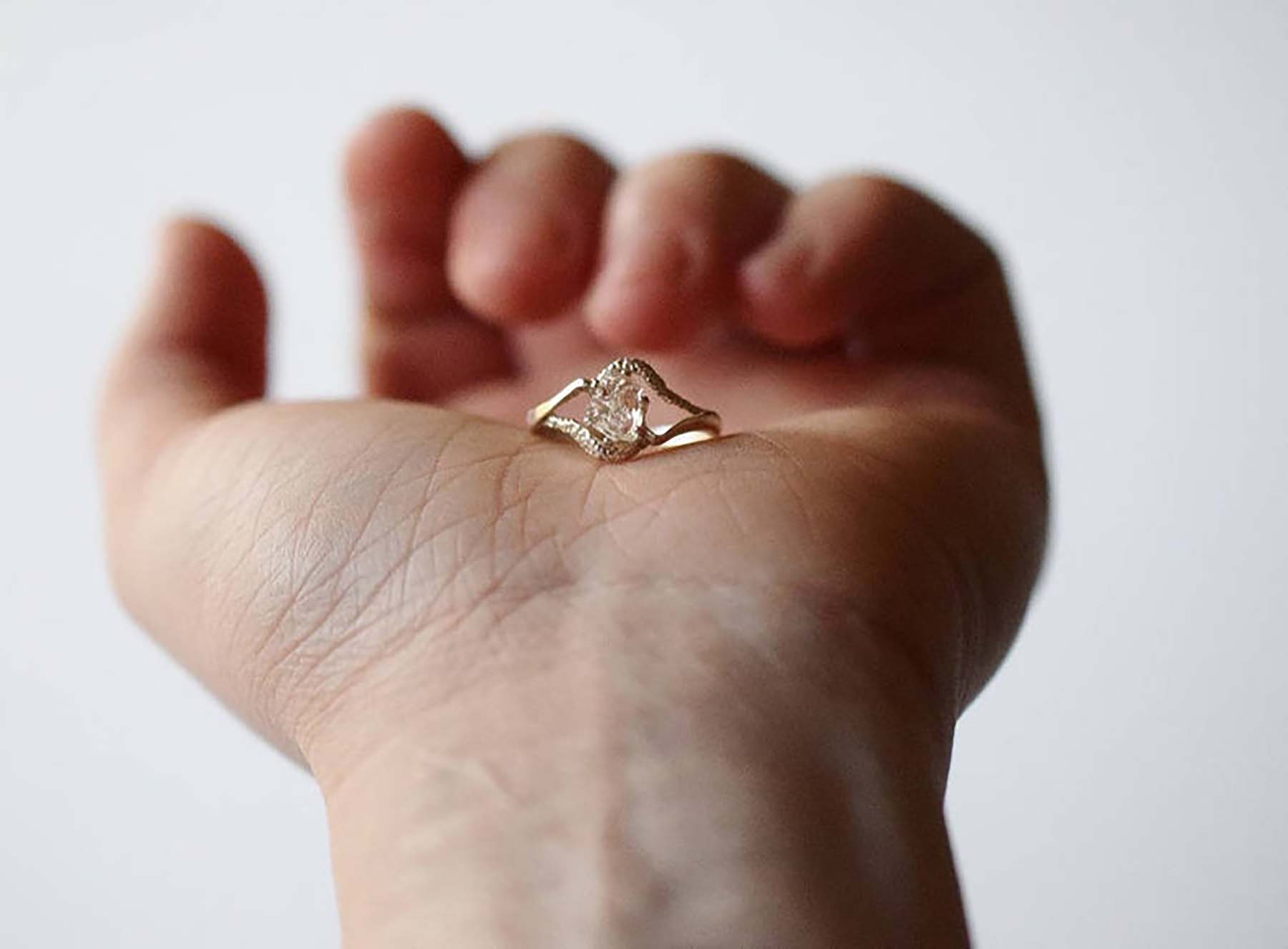 Avello Natural Diamond Ring