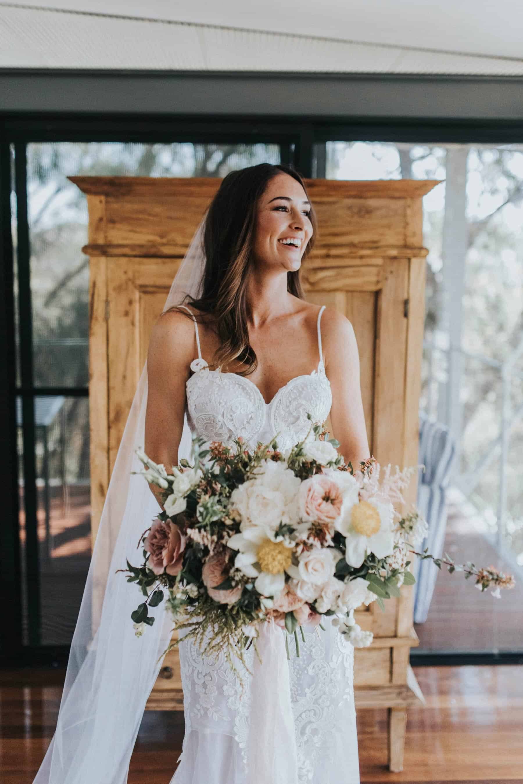 modern bride with blush bouquet