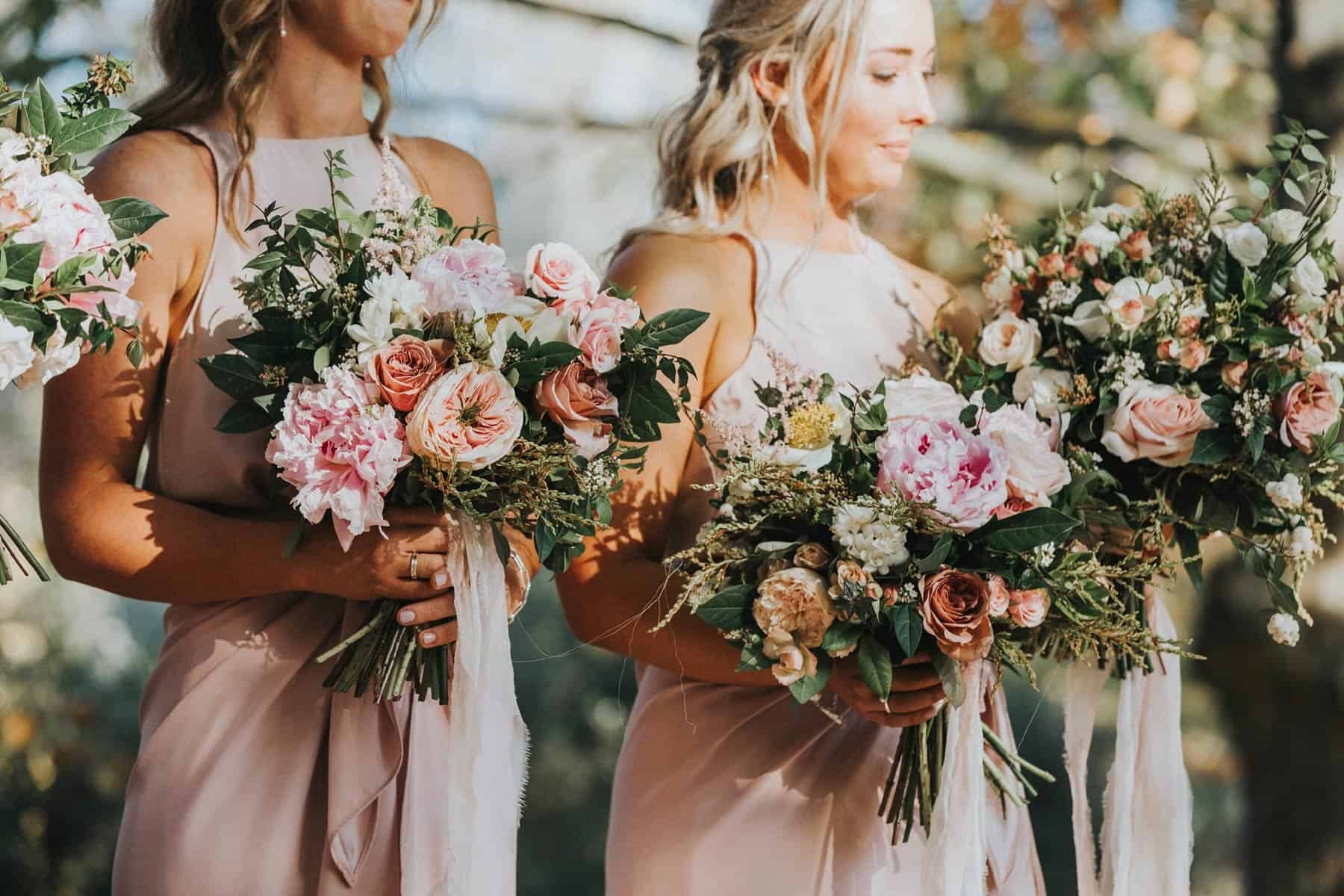 pink and peach bridesmaid bouquets