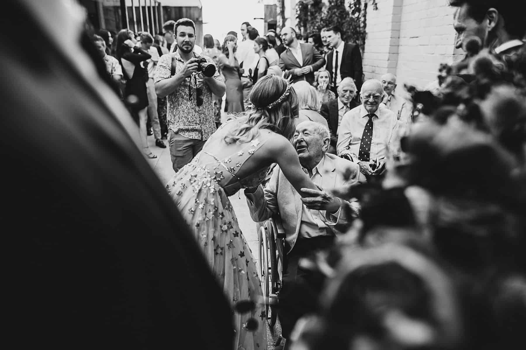 vibrant Fremantle wedding at Guildhall / Photography by Adam Levi Brown