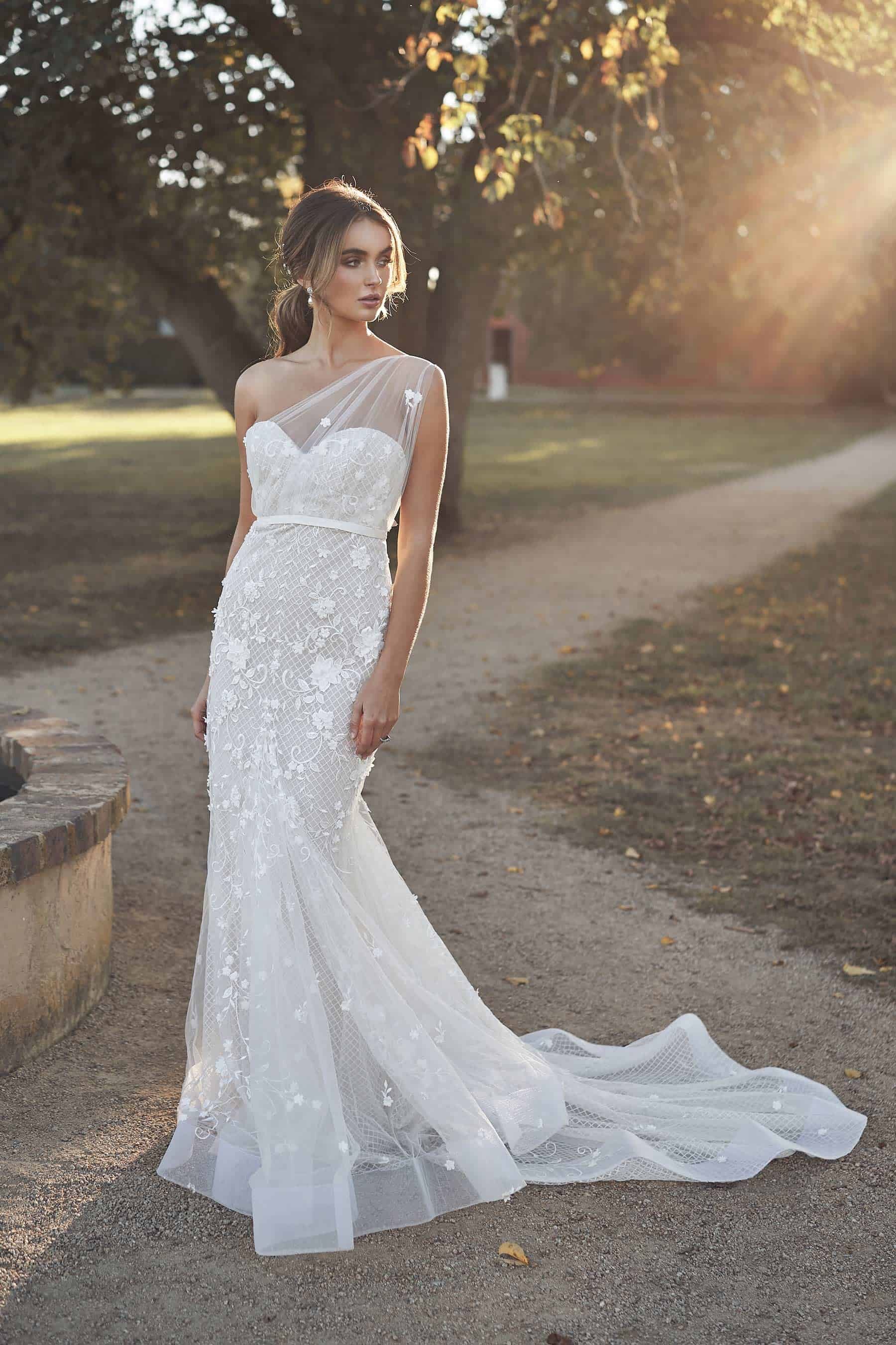 ‘Lumière’ – The Ethereal New Bridal Collection by Anna Campbell