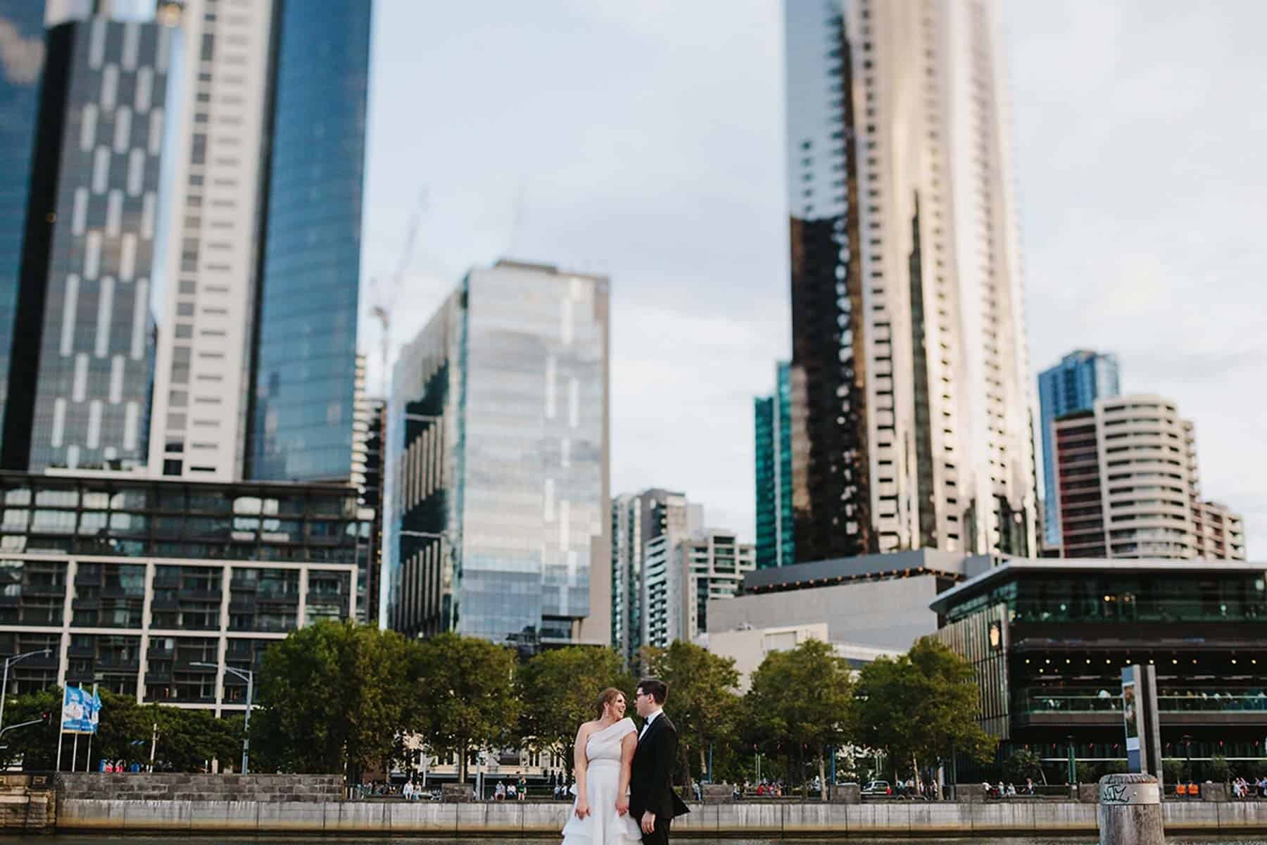 modern Melbourne wedding / photography by Jonathan Ong