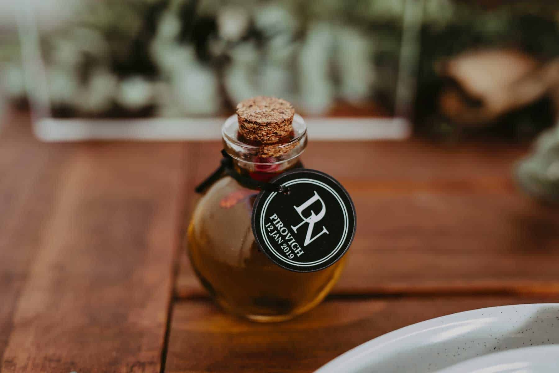 DIY chilli oil wedding favours