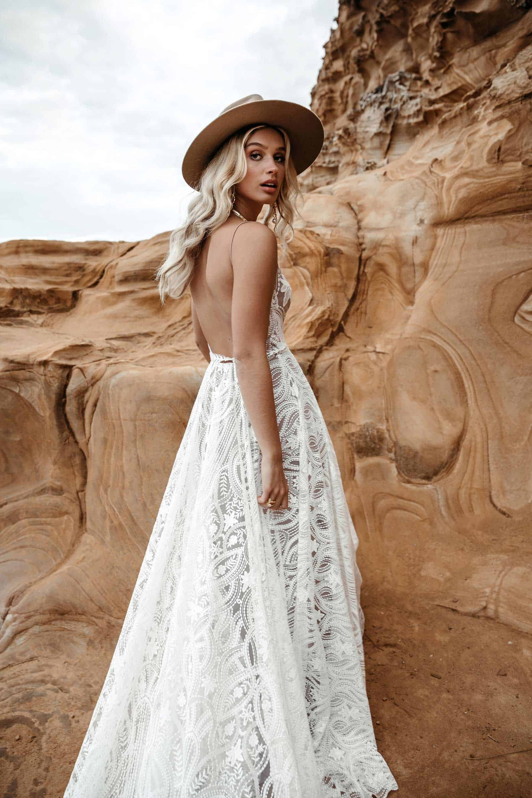 Paradise - 2019 bridal collection by Lovers Society