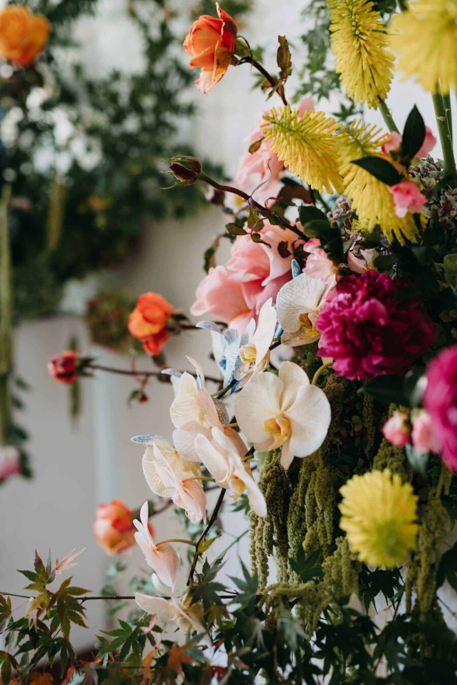 floral sculpture wedding backdrop