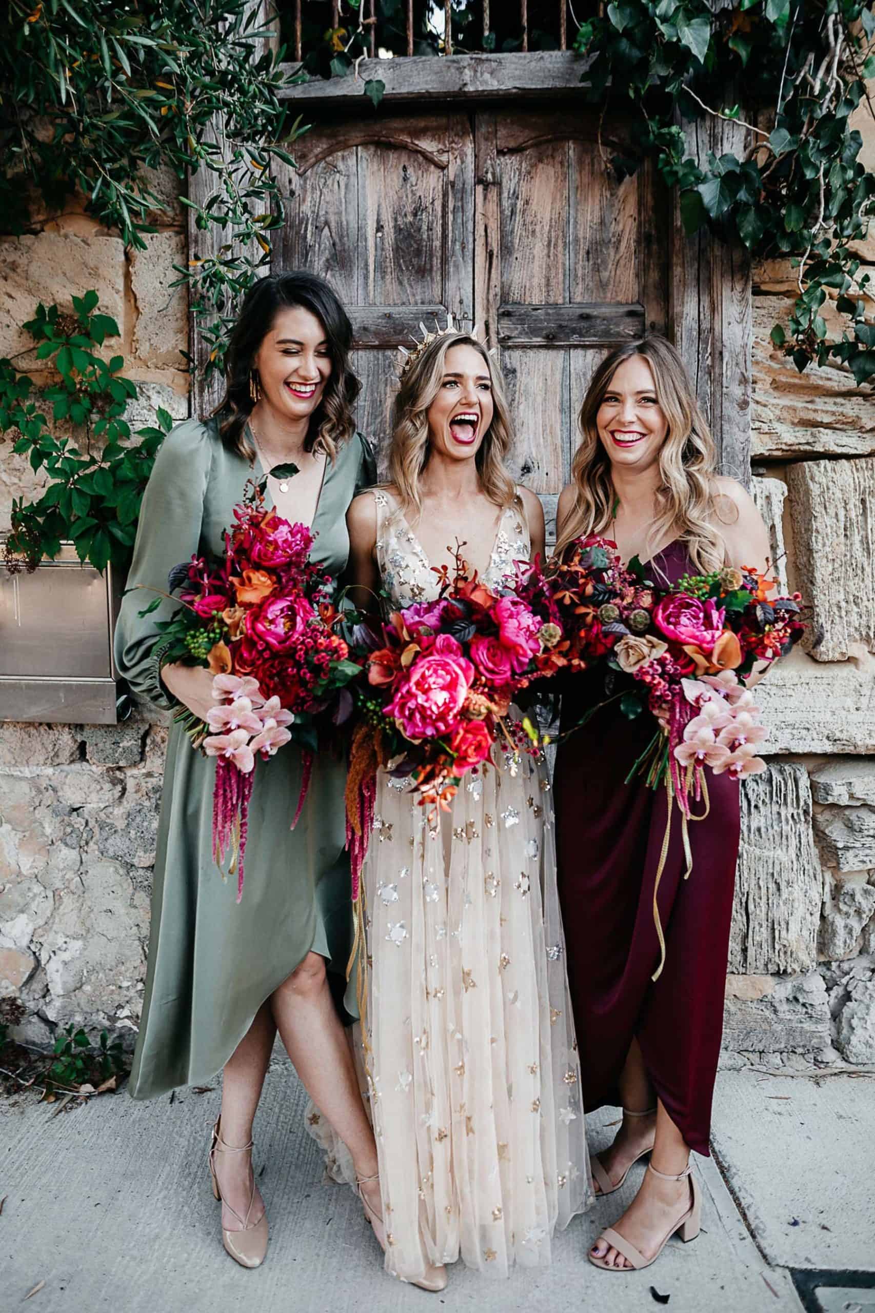 vibrant Fremantle wedding at Guildhall / Photography by Adam Levi Browne