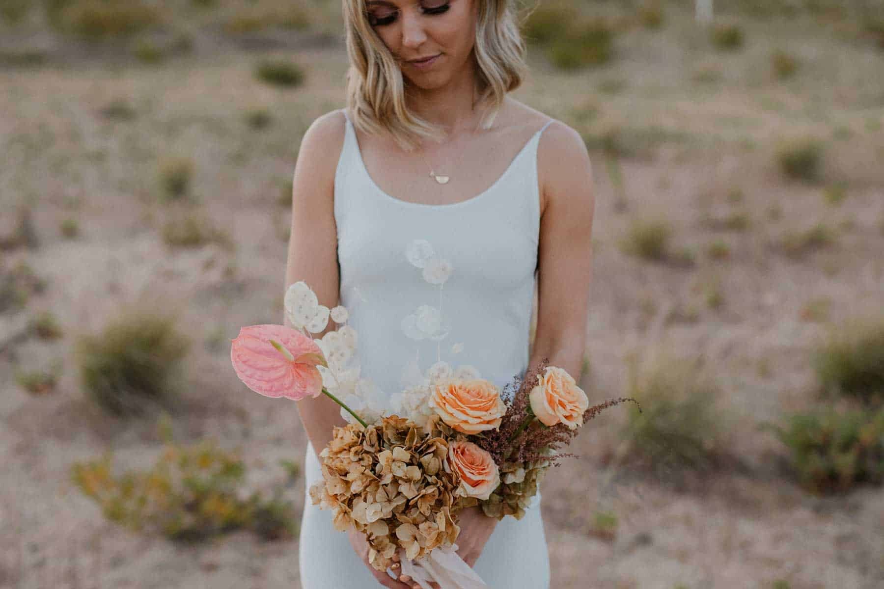 peach and pink bridal bouquet