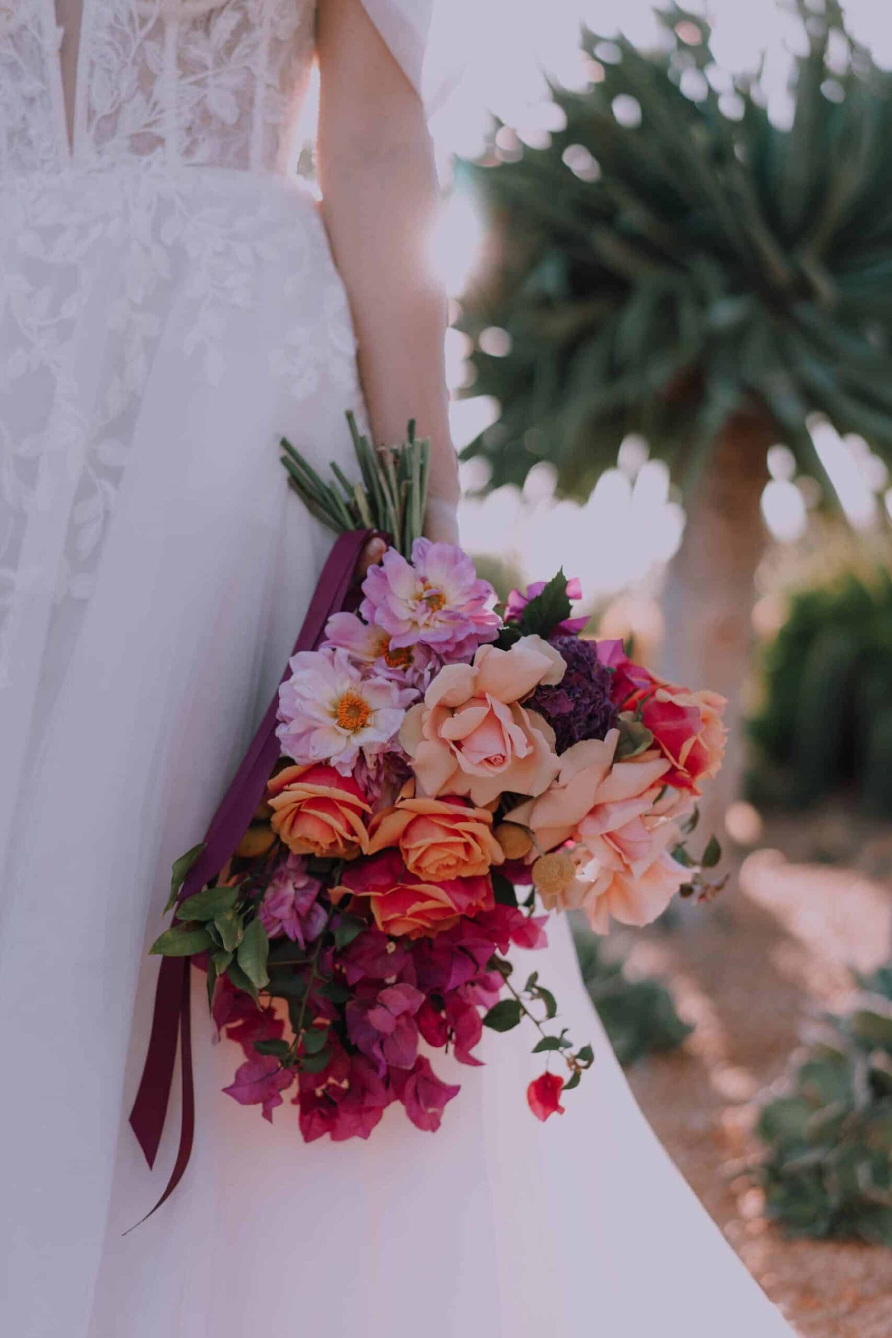 unstructured boho bridal bouquet