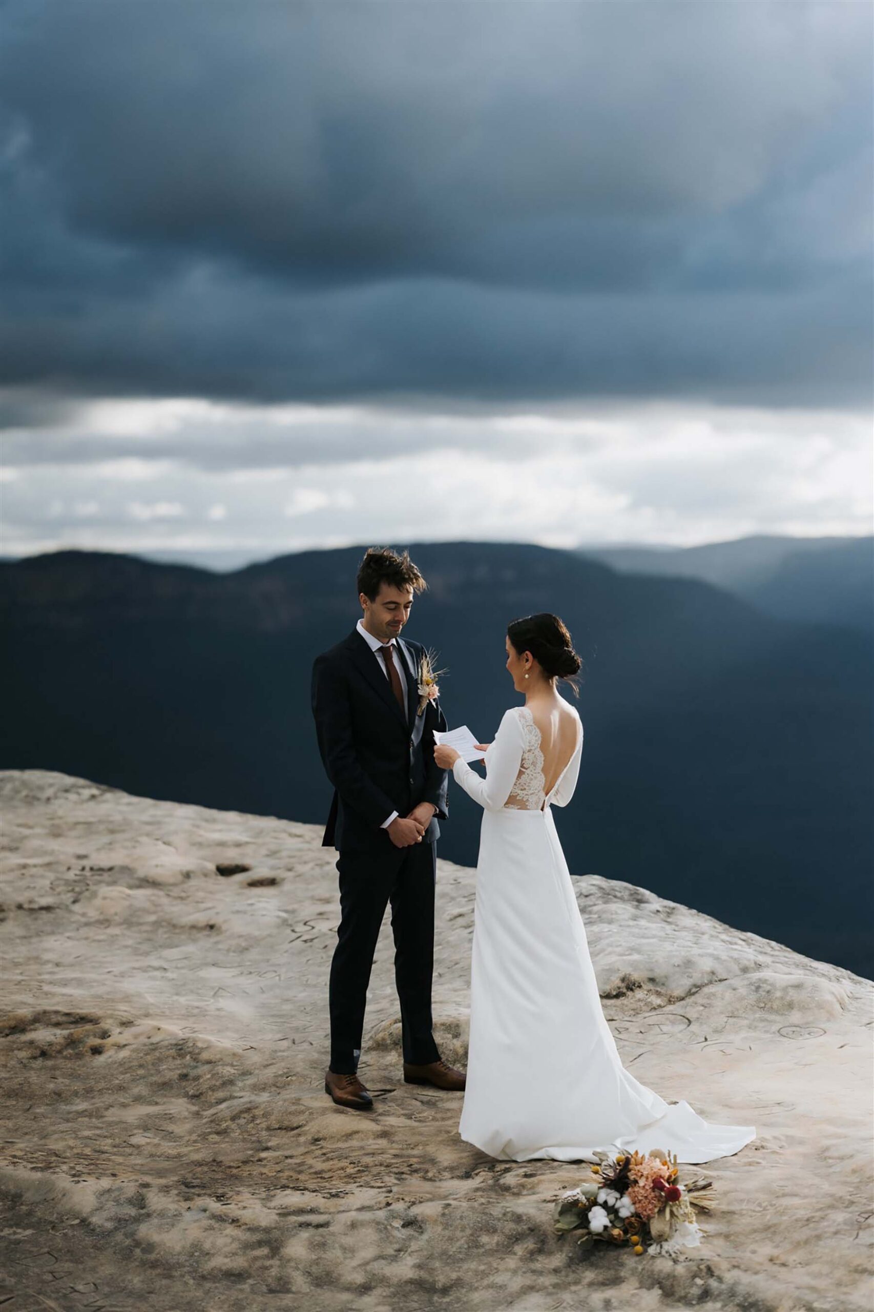 Lincoln's Rock Blue Mountains Elopement Ceremony
